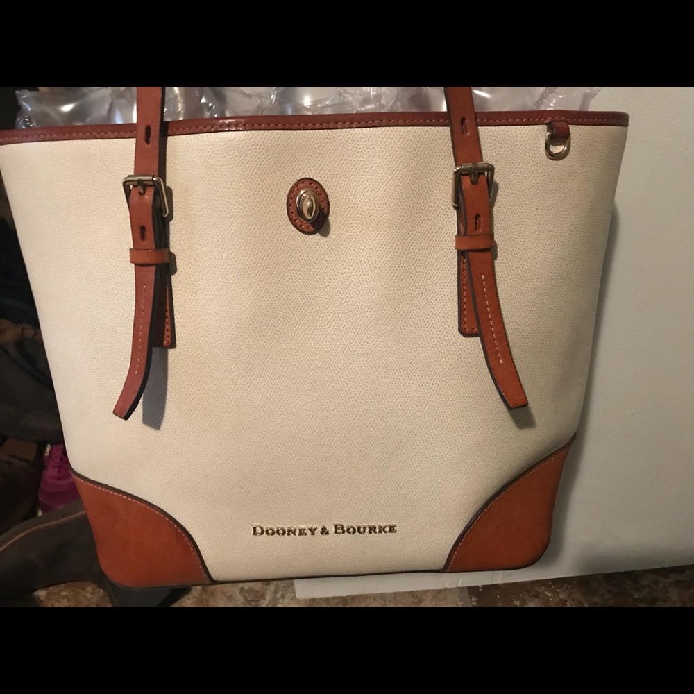 Dooney & Bourke Tote Purse